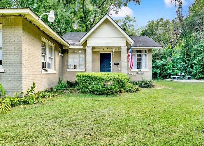 Charming Midtown Apt - Hannon Hideaway Unit A