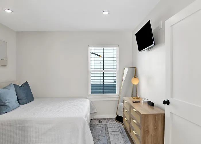 Newly Built Cottage In Downtown Mobile, Walkable!